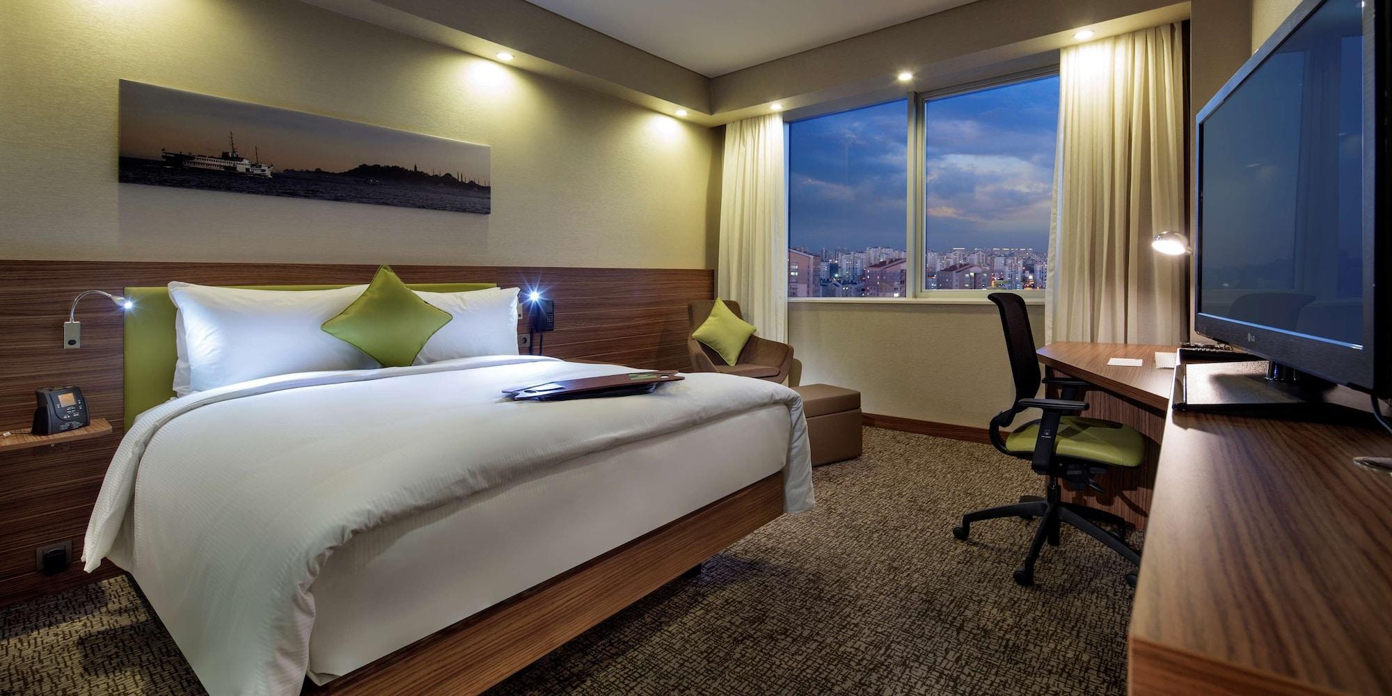 Готель Hampton By Hilton Istanbul Kayasehir Екстер'єр фото