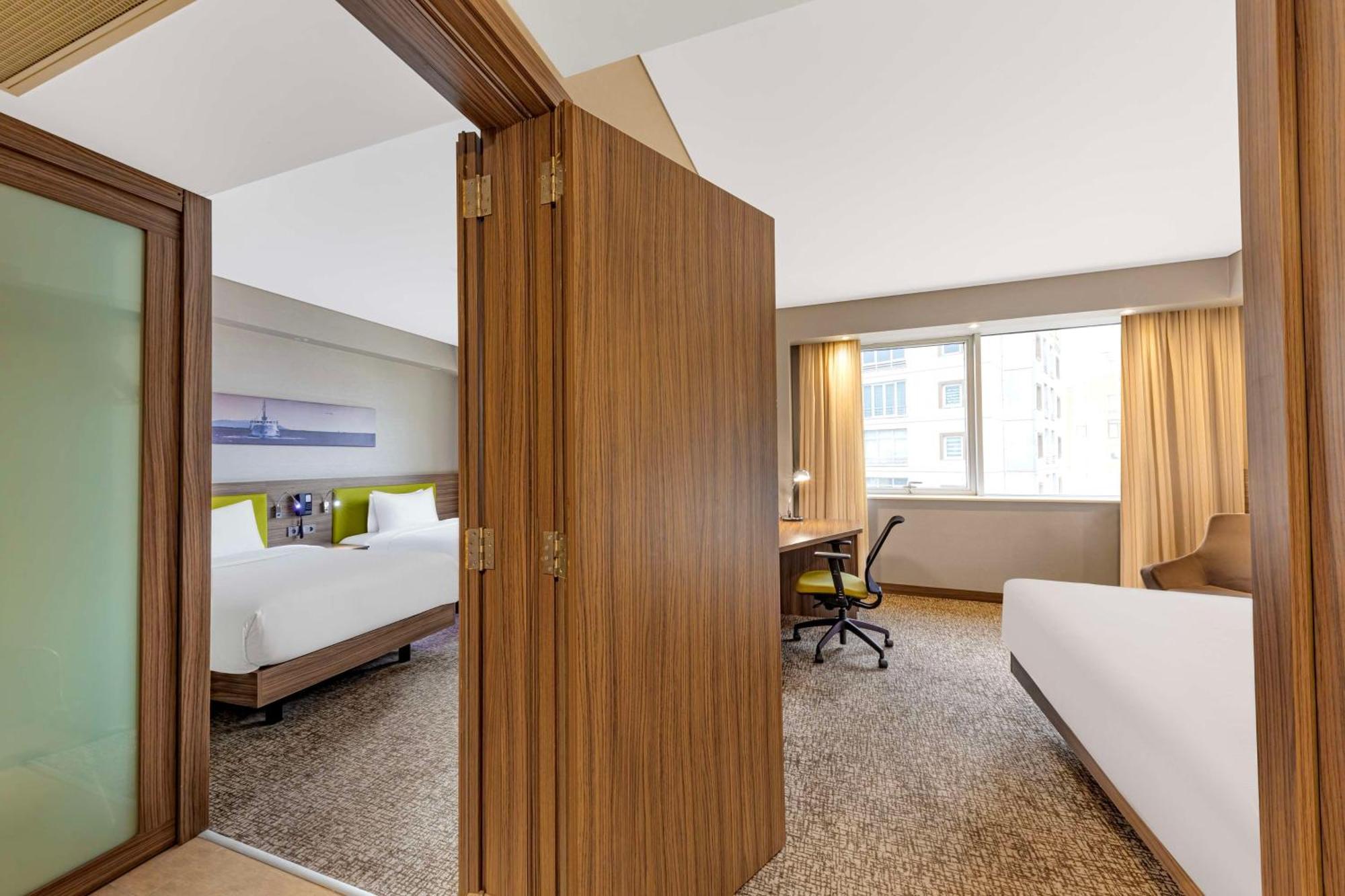 Готель Hampton By Hilton Istanbul Kayasehir Екстер'єр фото